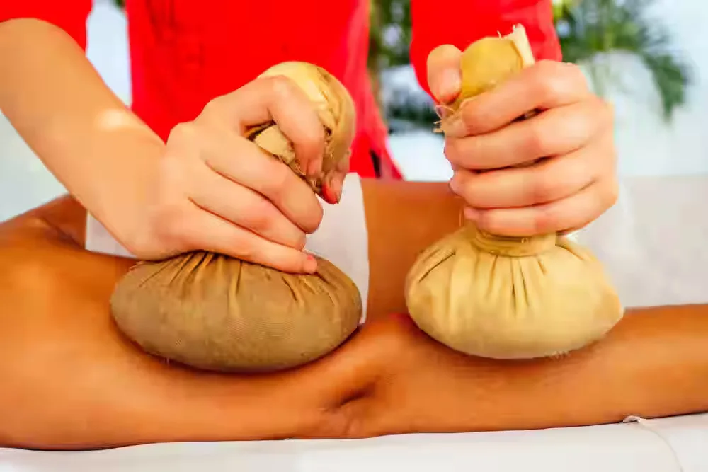 New Mothers’ Guide: How Postpartum Massages at Home in Mumbai Can Support Recovery