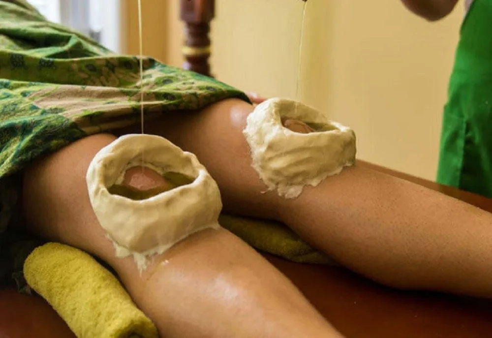 How Ayurvedic Knee Massage Helps Reduce Pain Quickly at Home in Bangalore