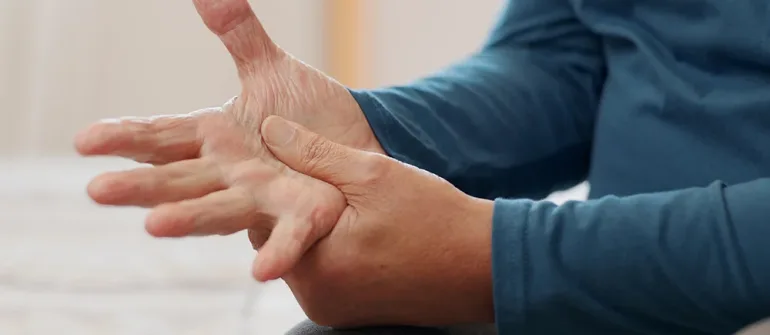 Ayurvedic Treatment for Parkinson’s in Delhi – Ayurvedic Massage Therapy at Home