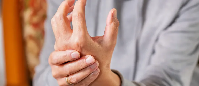 How Ayursh Offers the Best Arthritis Treatment at Home in Bangalore