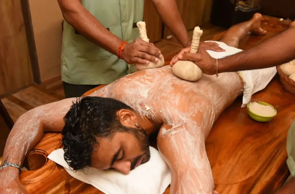 Navarakizhi Treatment (Shashtika Shali Pinda Sweda) – Procedure and Benefits in Ayurveda